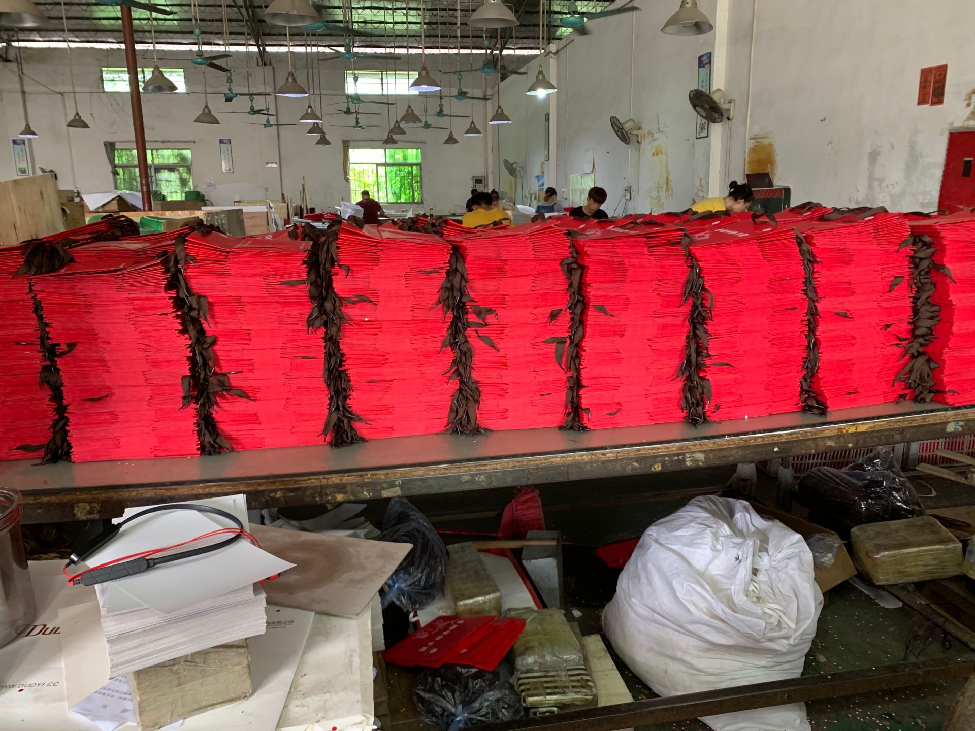 专业印刷手挽袋厂家，广州蛋卷手挽袋厂家，广州食品手挽袋价格，广州服装手挽袋供应?